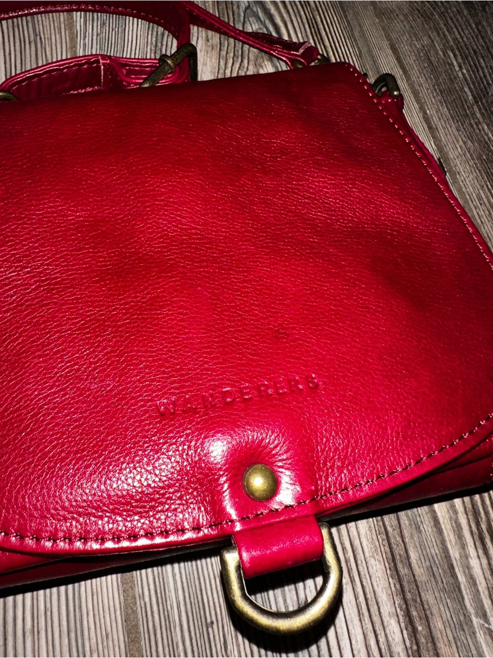 The Wanderers Travel Co The Salzburg Crossbody Burgundy Classic Soft Leather - Picture 11 of 15